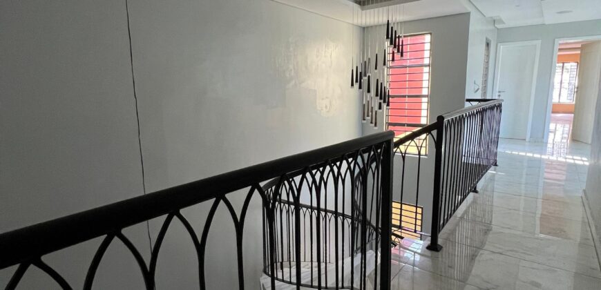 Luxurious 4 Bedroom Semi furnished Duplex for Sale